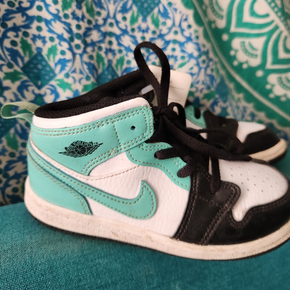 Air jordans tropical twist 10c